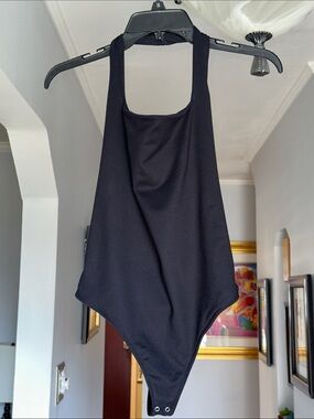🌺 Abercrombie & Fitch Black Halter Bodysuit Sz S